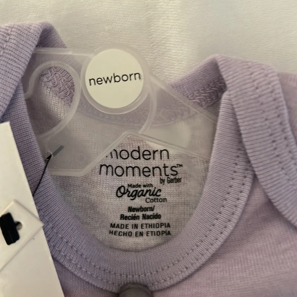 Brand new Gerber‎ organic onesie 👶🏼
